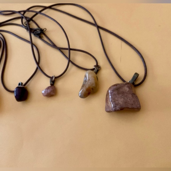 Handmade lot of six Beautiful Stone Necklaces! - Picture 3 of 3